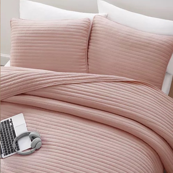 UGG Other - UGG Devon 3-Pc. Quilt Set, Full/Queen Pink Quartz Retail $170